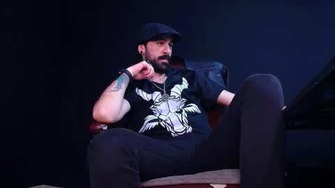 AxelColton online show from November 2025 11:42:01 AM