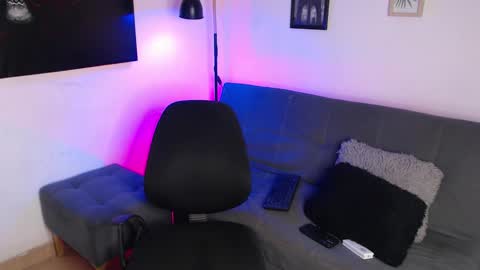 axell online show from November 2025 01:41:02 AM