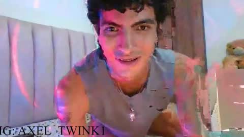 Axel  online show from November 2025 01:59:01 AM