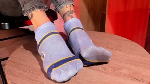 Snapshot of axellcollins chatting on December 2024 09:06:01 PM im your little femboy ALEX online show from December 2024 09:06:01 PM
