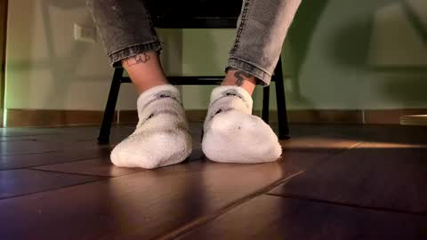 Snapshot of axellcollins chatting on March 2025 09:22:01 PM im your little femboy ALEX online show from March 2025 09:22:01 PM