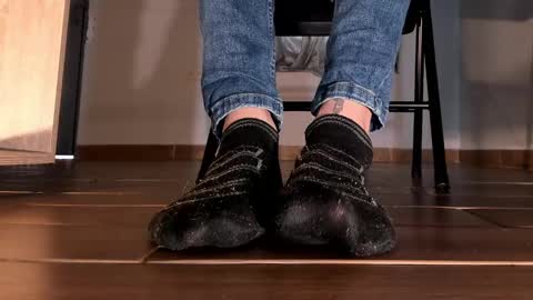 Snapshot of axellcollins chatting on March 2025 10:20:02 PM im your little femboy ALEX online show from March 2025 10:20:02 PM