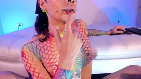 Snapshot of axellcollins chatting on March 2025 03:17:01 AM im your little femboy ALEX online show from March 2025 03:17:01 AM