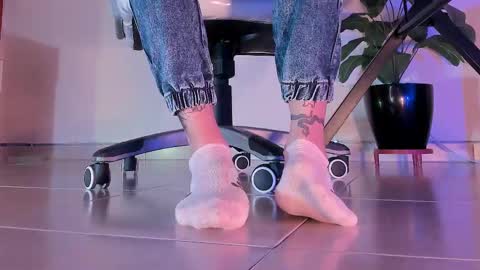 Snapshot of axellcollins chatting on September 2025 04:36:02 AM im your little femboy ALEX online show from September 2025 04:36:02 AM