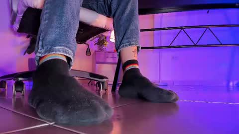 Snapshot of axellcollins chatting on September 2025 06:04:02 AM im your little femboy ALEX online show from September 2025 06:04:02 AM