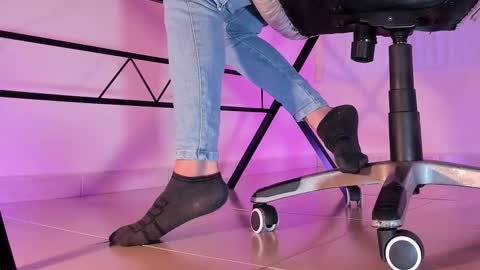 Snapshot of axellcollins chatting on September 2025 04:27:01 AM im your little femboy ALEX online show from September 2025 04:27:01 AM