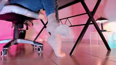 Snapshot of axellcollins chatting on October 2025 04:54:01 AM im your little femboy ALEX online show from October 2025 04:54:01 AM