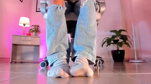 Snapshot of axellcollins chatting on October 2025 10:20:02 PM im your little femboy ALEX online show from October 2025 10:20:02 PM