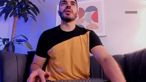 Axel Thompsom online show from December 2025 11:15:01 AM