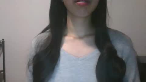 Snapshot of axuepetitt chatting on December 2024 11:38:02 PM axue online show from December 2024 11:38:02 PM