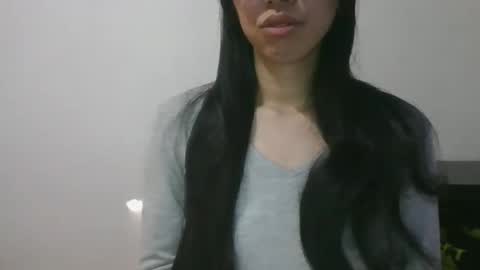 Snapshot of axuepetitt chatting on January 2025 04:11:02 PM axue online show from January 2025 04:11:02 PM