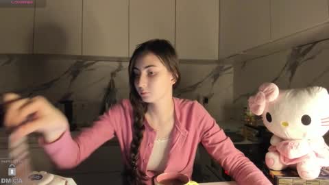 Ayesha online show from February 2026 07:41:01 PM