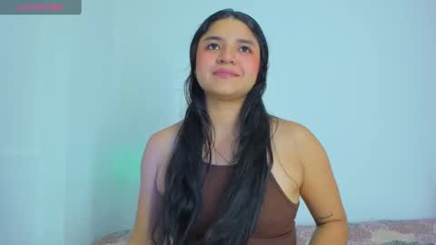 Mariana online show from December 2024 07:00:02 PM