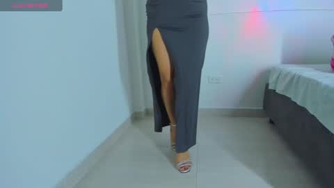 Mariana online show from January 2025 04:00:01 AM