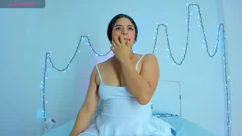 Mariana online show from January 2025 10:49:02 PM