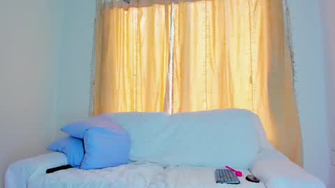 Mariana online show from February 2025 08:36:01 PM