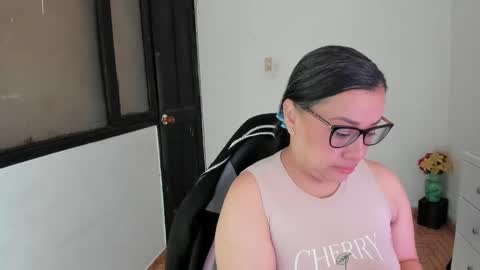 Snapshot of aylaislem chatting on September 2025 12:18:01 PM SandyMODELINDEPENDIENT online show from September 2025 12:18:01 PM