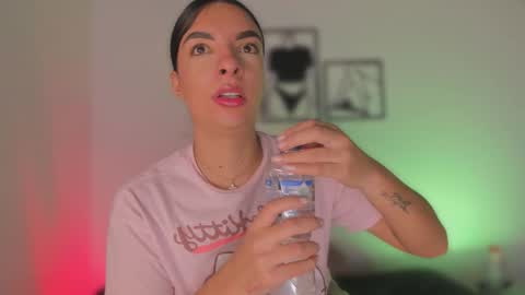 Aylin  online show from January 2026 11:26:02 AM