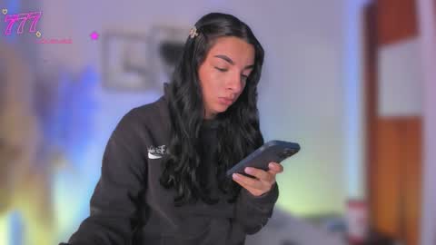 Snapshot of aylinz chatting on March 2026 10:32:01 AM Alish online show from March 2026 10:32:01 AM