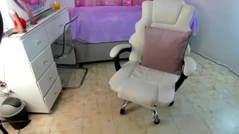 Snapshot of aynara_kiss chatting on September 2025 04:47:01 AM aynara_kiss online show from September 2025 04:47:01 AM