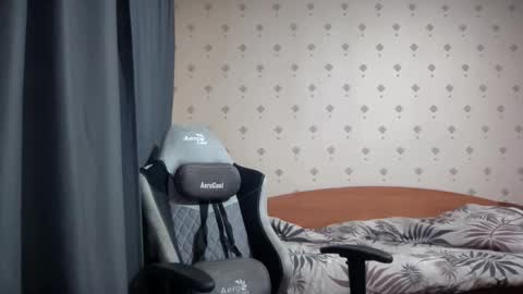 azazelmax online show from October 2025 07:00:01 PM