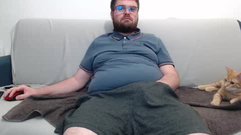 Azer online show from November 2025 08:31:01 PM