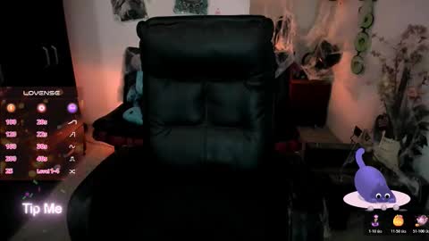 Snapshot of azul_prim chatting on October 2025 07:59:01 PM online show from October 2025 07:59:01 PM