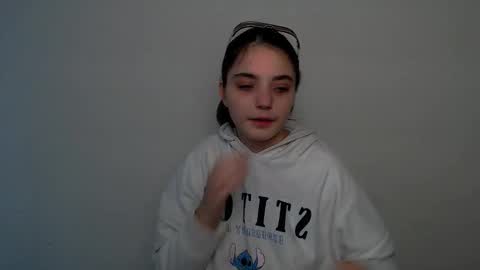 azumi_chan_ online show from November 2025 09:00:02 AM