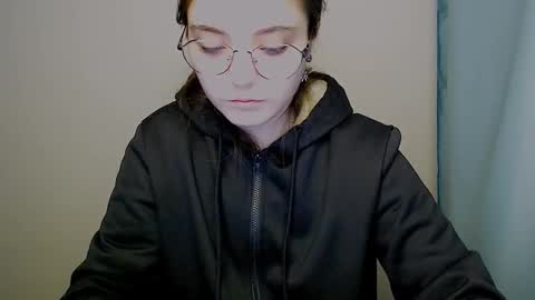 azumi_chan_ online show from November 2025 01:04:01 AM