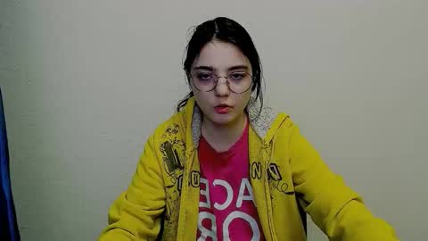 azumi_chan_ online show from January 2026 08:34:02 PM