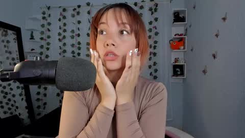 Snapshot of azumi_saan chatting on September 2025 01:38:02 AM azumi saan online show from September 2025 01:38:02 AM