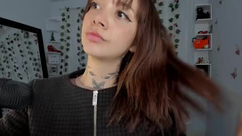 Snapshot of azumi_saan chatting on December 2025 02:06:02 AM azumi saan online show from December 2025 02:06:02 AM