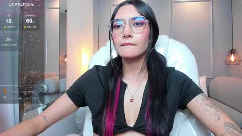 Azura online show from November 2025 08:08:02 PM