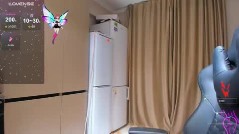 Snapshot of azure_moon chatting on November 2025 03:04:01 PM azure_moon online show from November 2025 03:04:01 PM