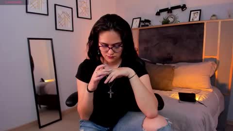 Snapshot of azurra_amatto2 chatting on September 2025 08:34:01 PM Azurra online show from September 2025 08:34:01 PM