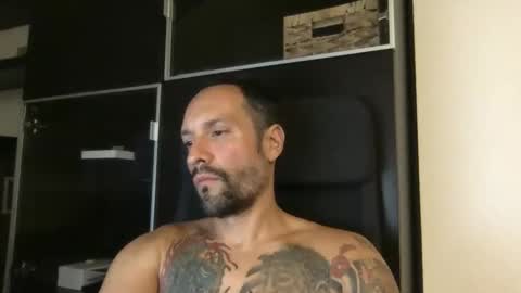 Snapshot of babakeror chatting on October 2025 11:02:01 PM BKR online show from October 2025 11:02:01 PM