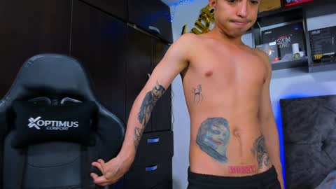 Junior       Independent Model online show from January 2025 08:59:02 PM