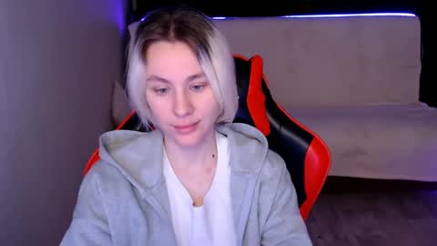 baby_kitte online show from December 2024 11:58:01 PM