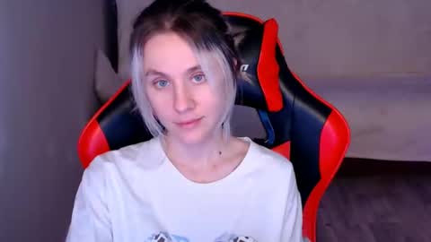 baby_kitte online show from December 2024 01:55:01 PM