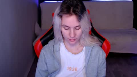 baby_kitte online show from December 2024 02:56:02 AM