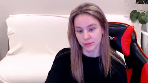 baby_kitte online show from February 2025 02:45:01 AM