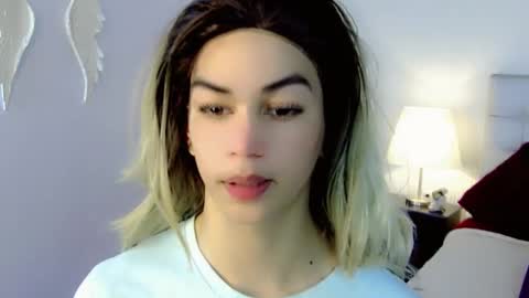 KENDALL online show from October 2025 07:42:02 PM