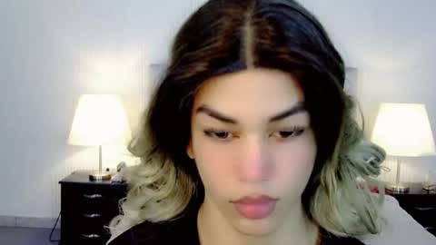 KENDALL online show from October 2025 07:36:01 PM