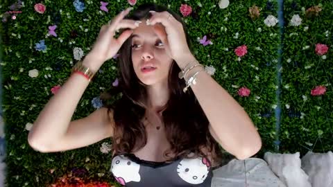 Snapshot of babyaylin chatting on September 2025 04:16:01 AM Aylin  online show from September 2025 04:16:01 AM