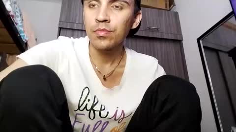 Dani  online show from October 2025 09:42:01 PM