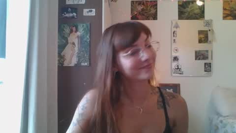 Snapshot of babydemon6 chatting on January 2025 09:09:02 PM babydemon6 online show from January 2025 09:09:02 PM