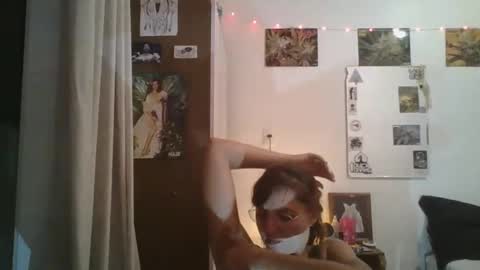 Snapshot of babydemon6 chatting on February 2025 11:15:01 PM babydemon6 online show from February 2025 11:15:01 PM