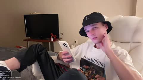 Big cock boy online show from December 2024 02:31:01 AM
