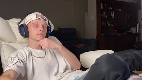 Big cock boy online show from December 2024 11:54:01 PM