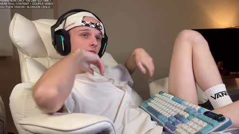 Big cock boy online show from December 2024 06:44:01 AM